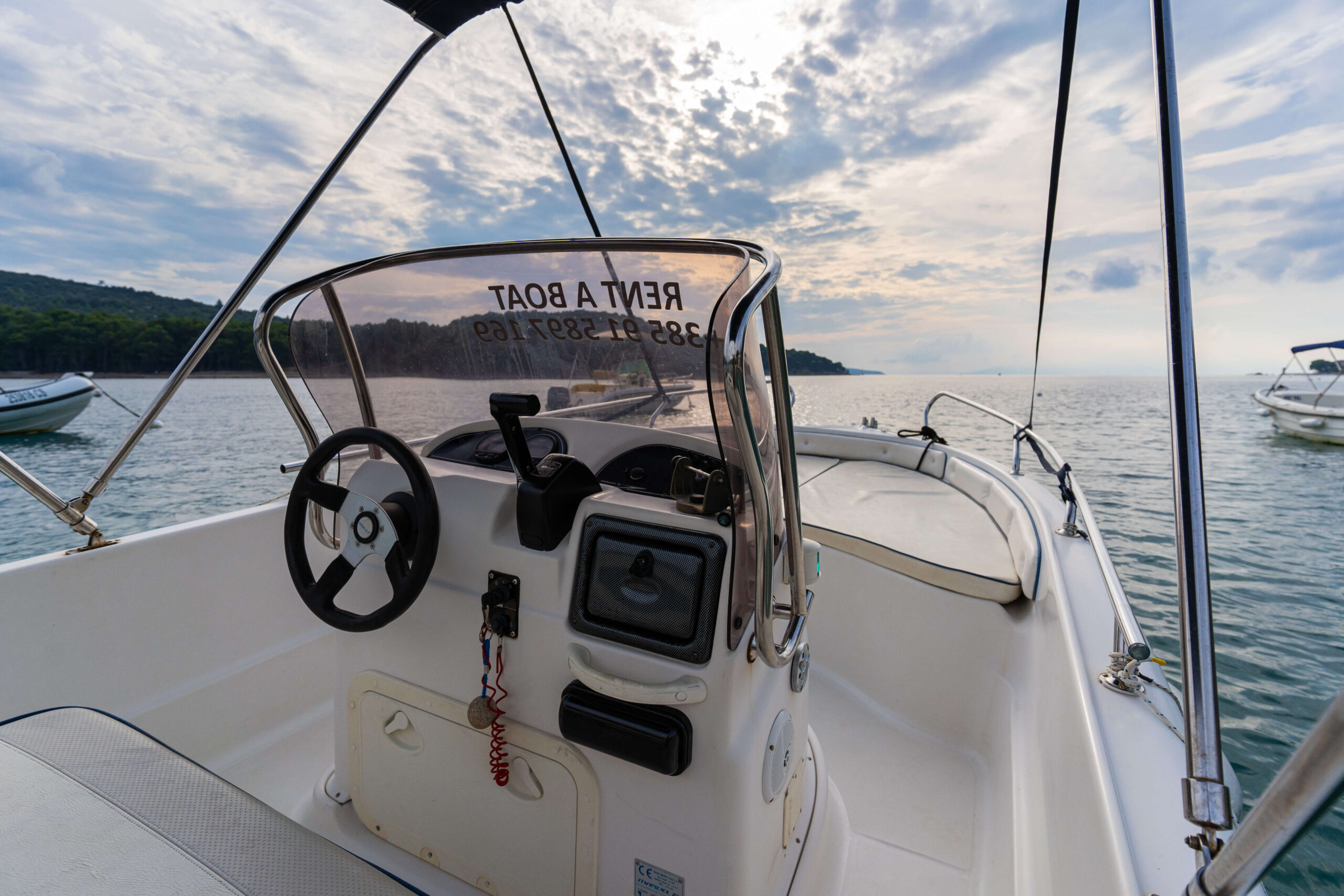 Mira Rent a boat otok Cres