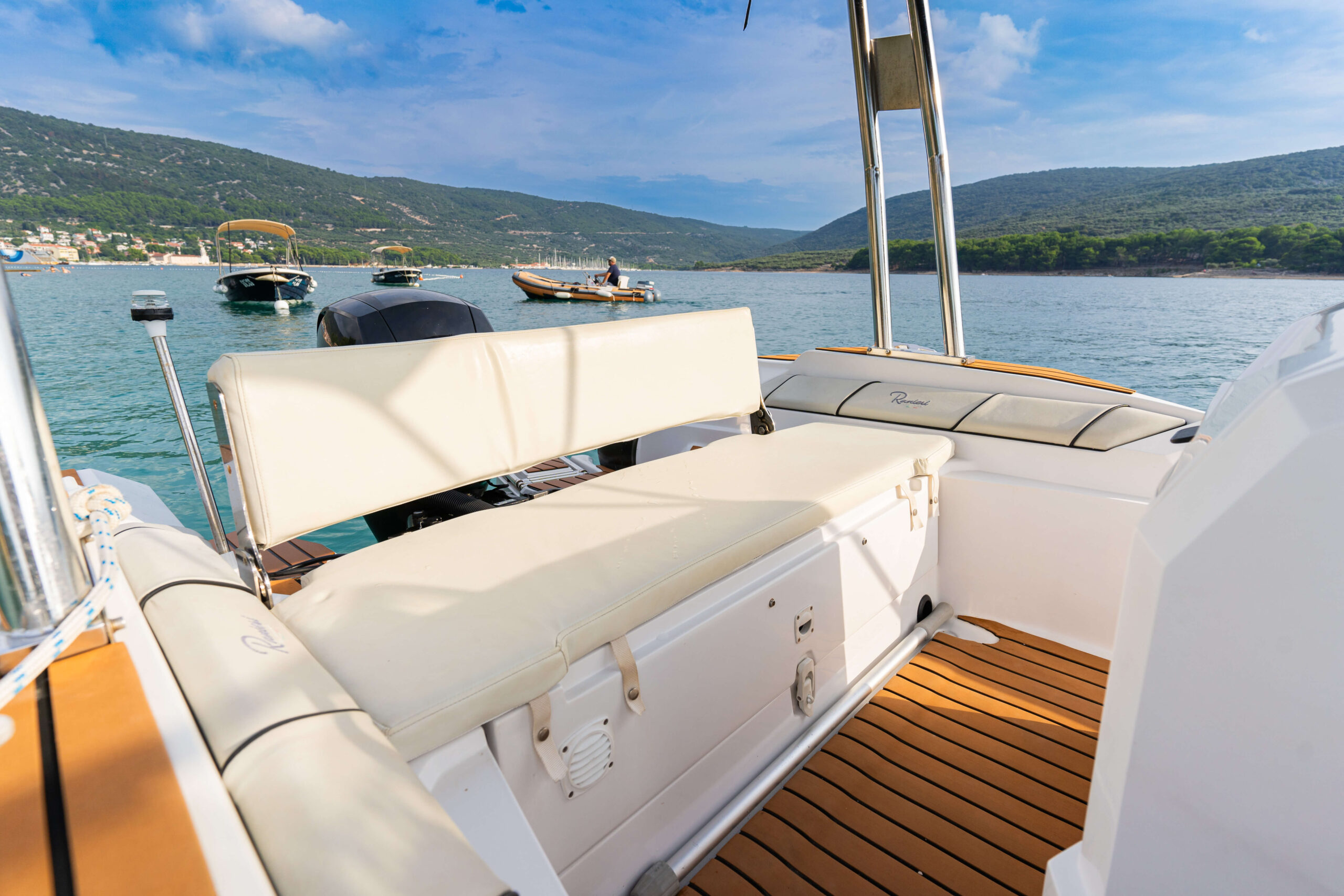 Mira Rent a boat otok Cres
