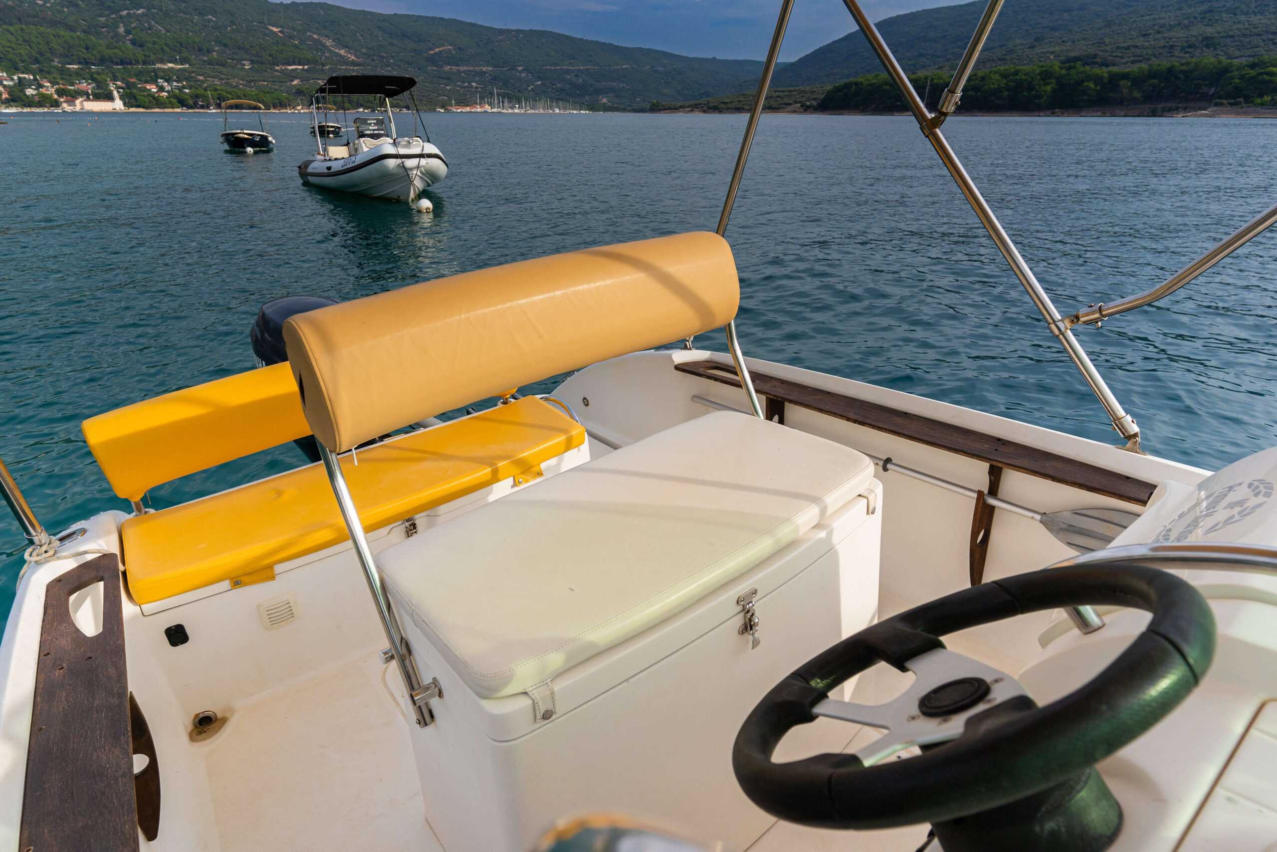 Mira Rent a boat otok Cres